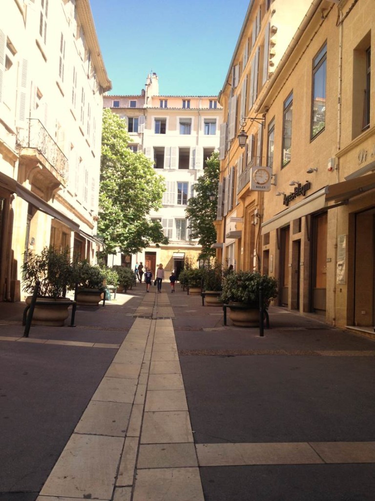 Rua do centro de Aix